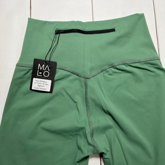NWT MALO Republic On the Run 7/8 Tights SIZE M Sagebrush Green Yoga Pants NEW - Picture 7 of 14